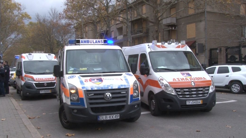 До Миколаєва прибули три автомобілі швидкої допомоги