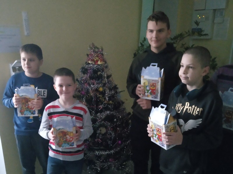 У День Святого Миколая, працівники КНП ММР "ЦПМСД №5" привітали дітей зі святом