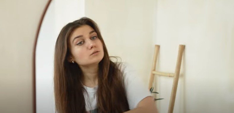 Пісня-афірмація «Believe me» від Jerry Heil допоможе навчитися підтримувати себе